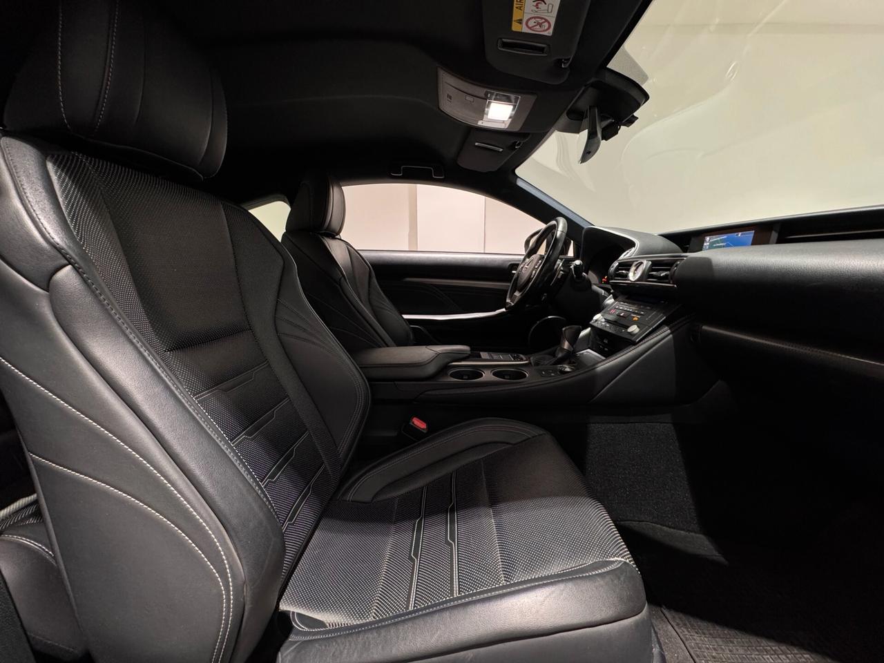 Lexus RC 300h Hybrid F Sport