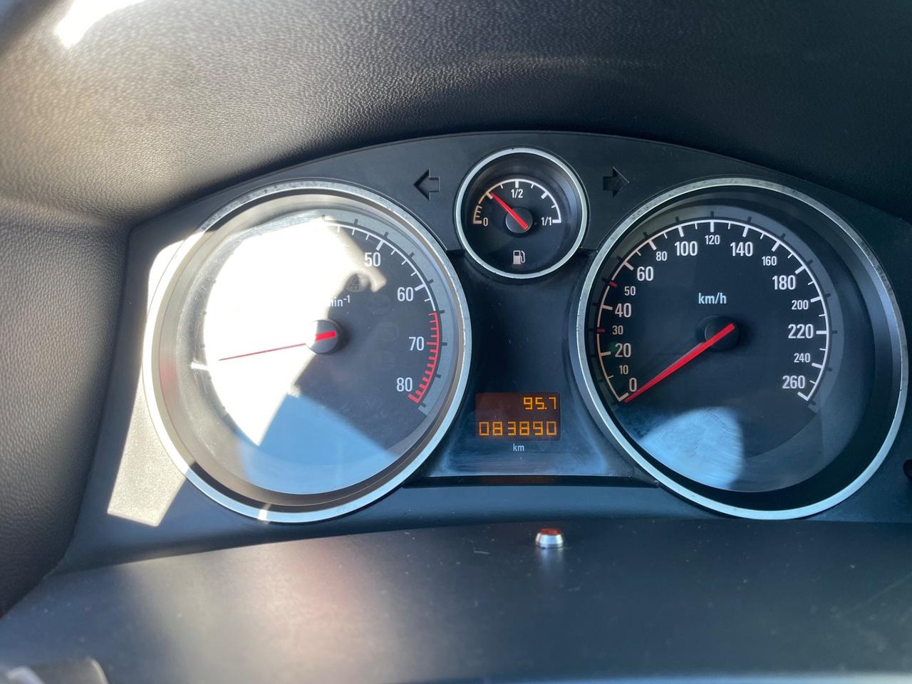 Opel Astra 1.6 16V Twinport 5 porte Cosmo