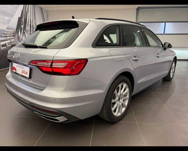 AUDI A4 Avant 30 TDI/136 CV S tronic Business Advanced