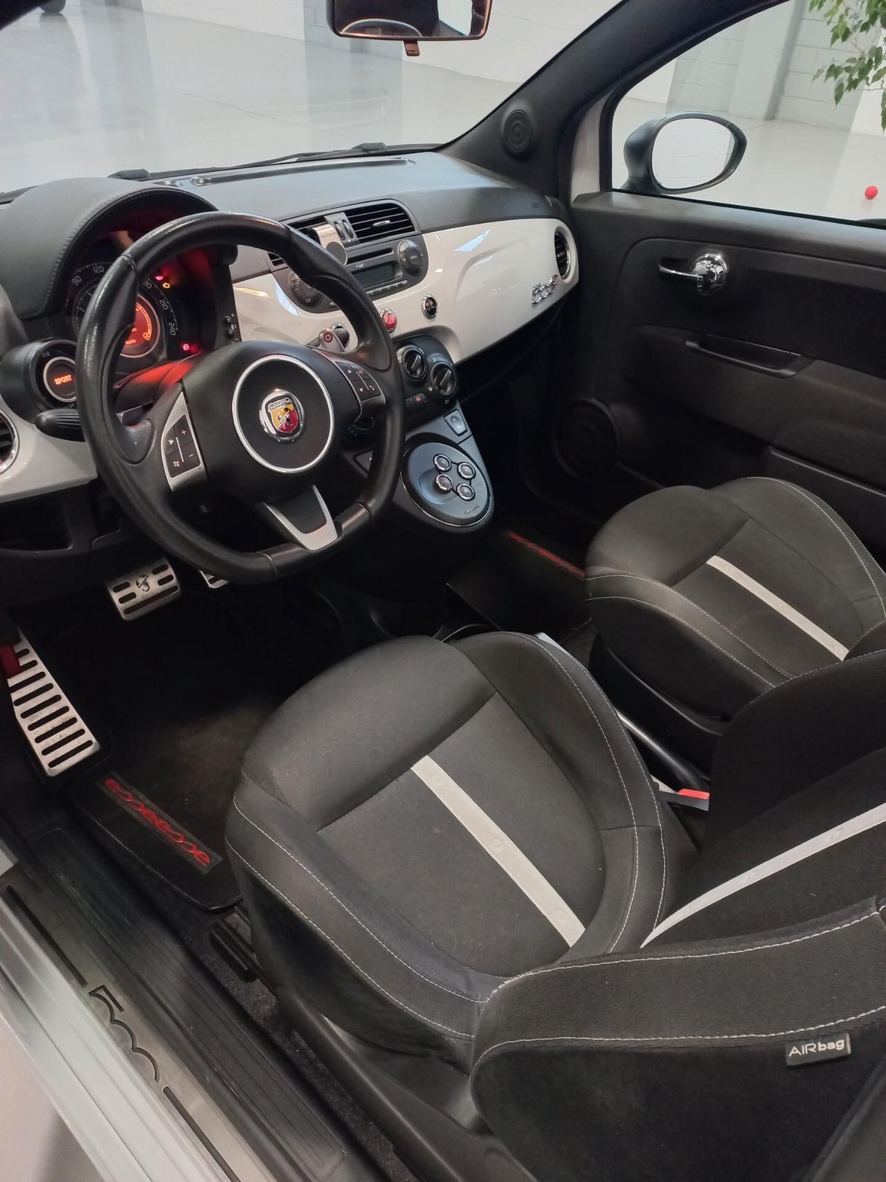 Abarth 500 C 1.4 Turbo T-Jet MTA