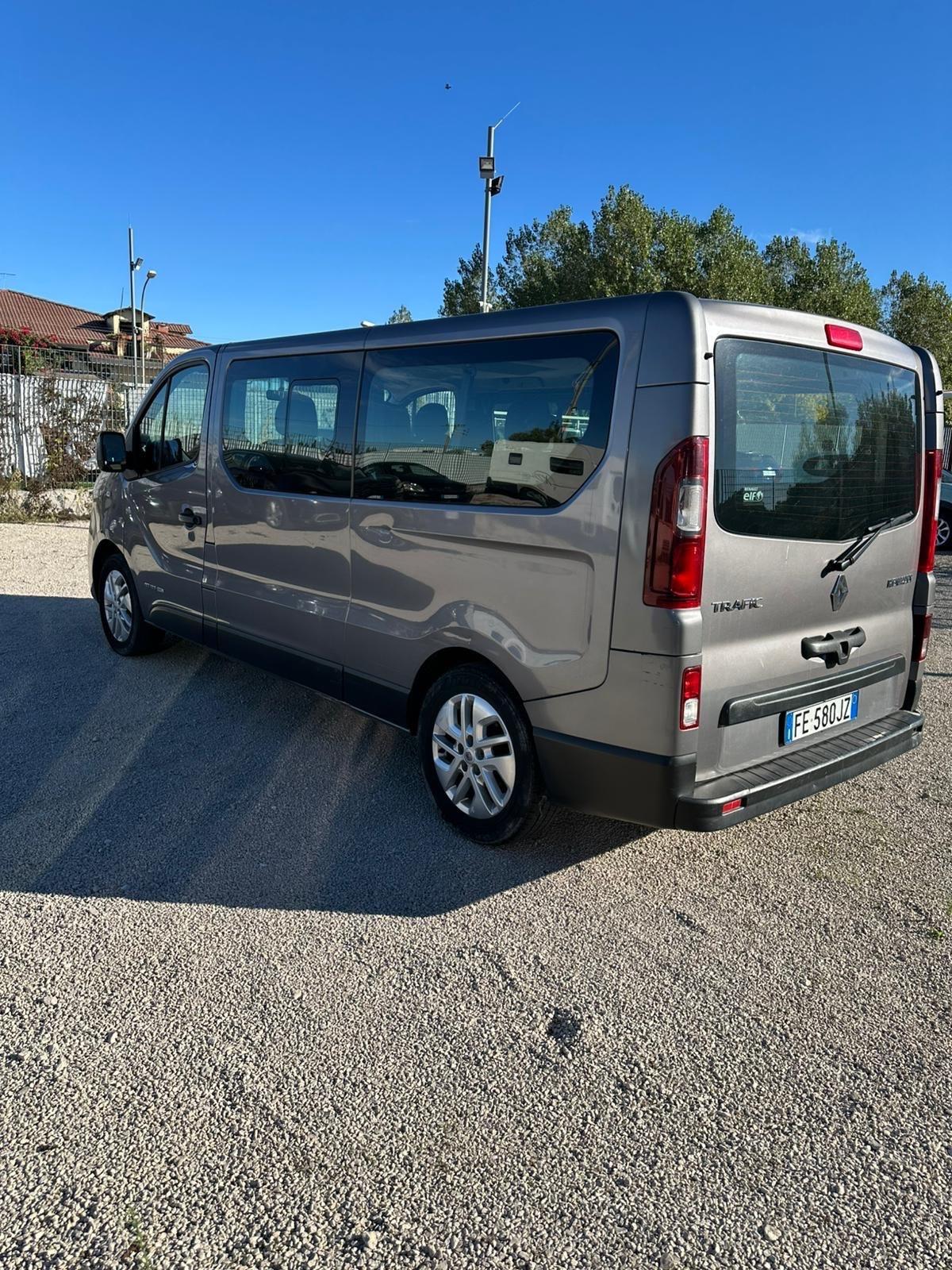 Renault Trafic T29 1.6 dCi 125CV 9 POSTI