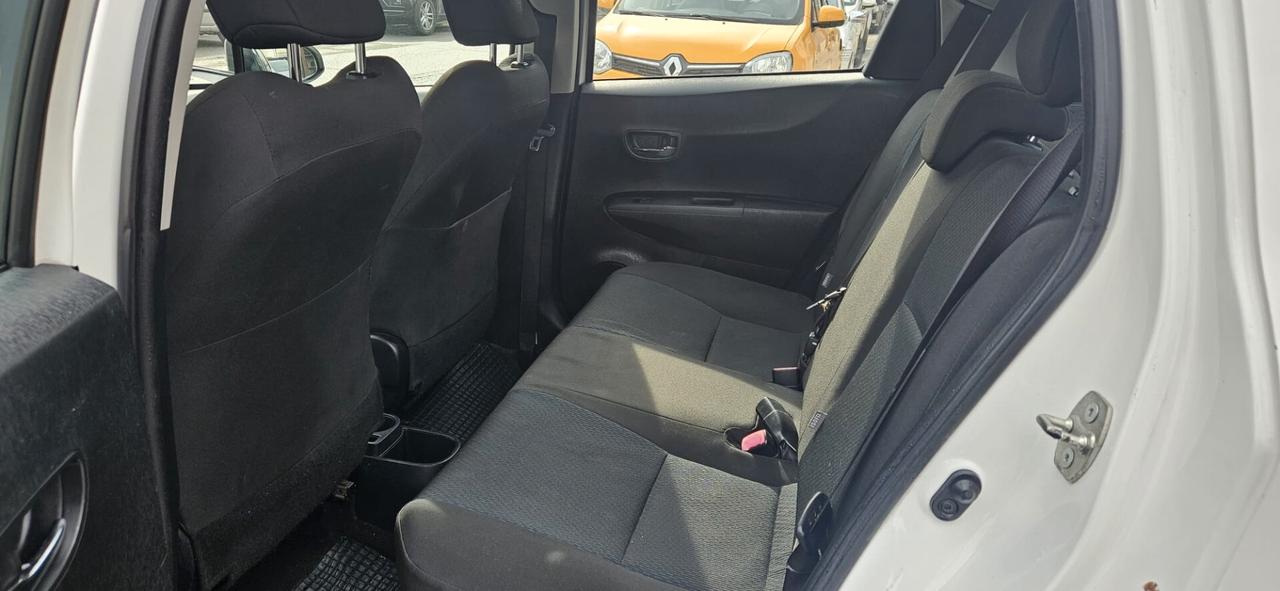 Toyota Yaris 1.5 Hybrid 5P AUTOMATICA