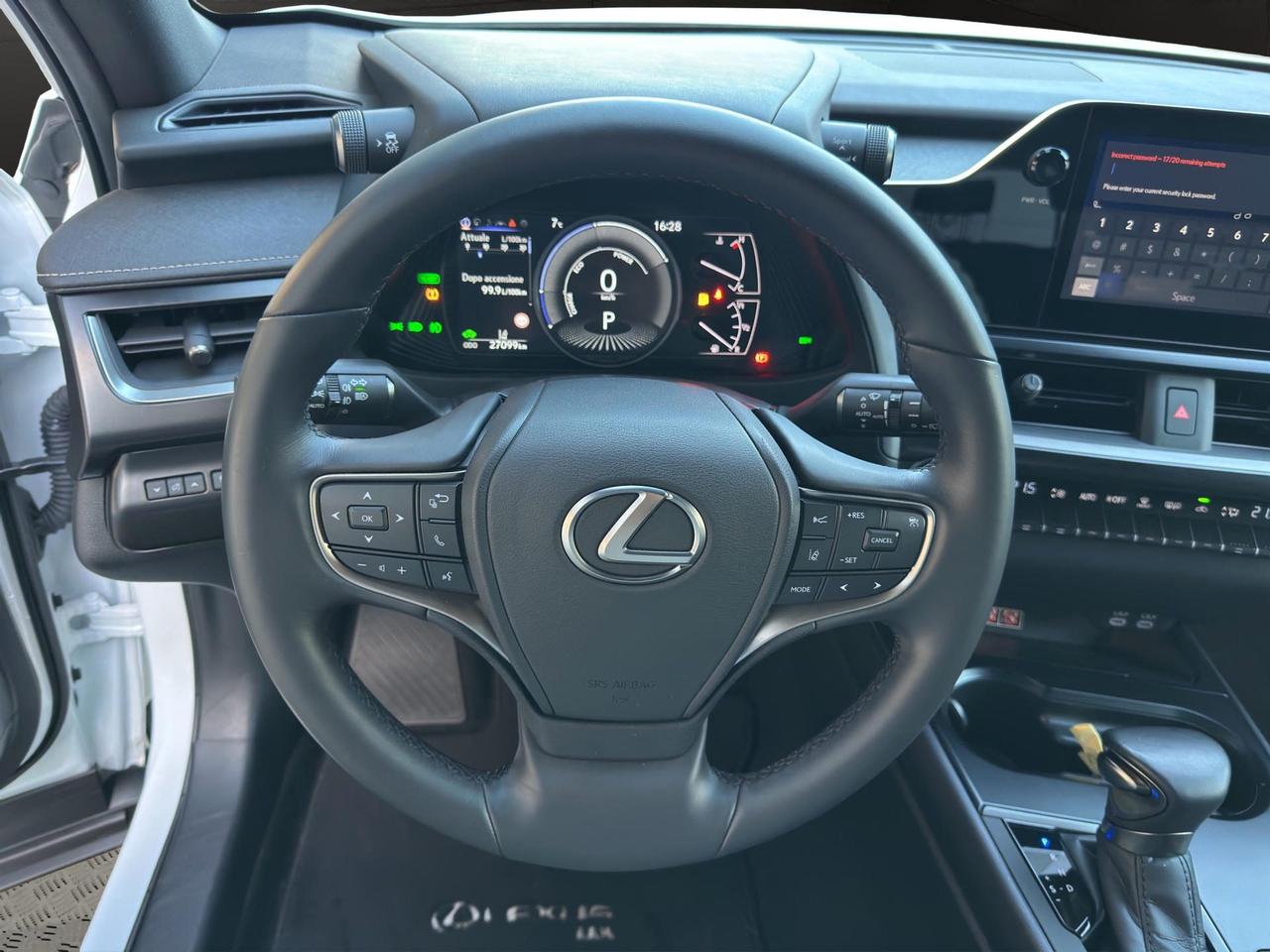 Lexus UX 250h 2.0 Design 2wd cvt