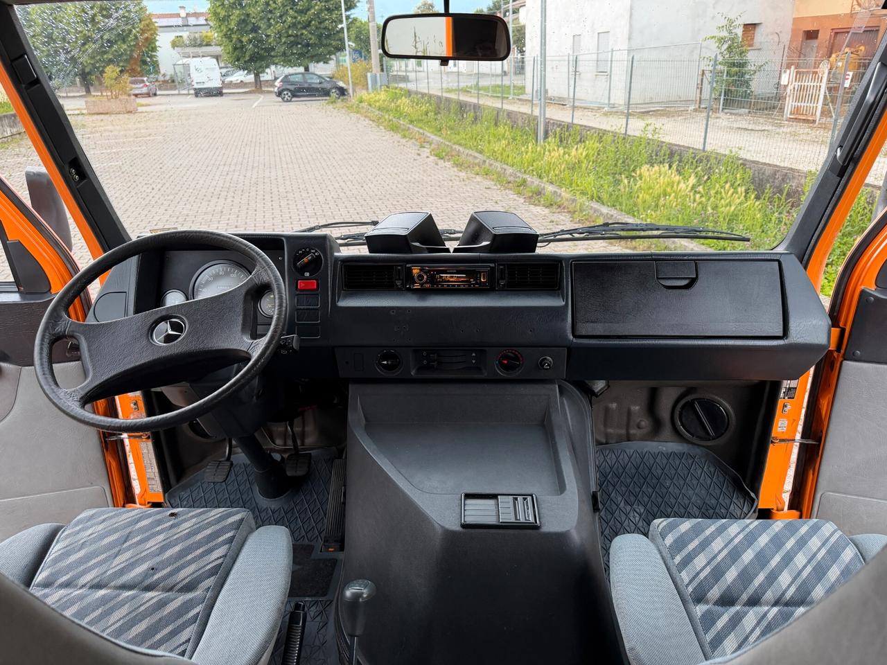 Mercedes MB 100D 2.4d 5Posti Storica