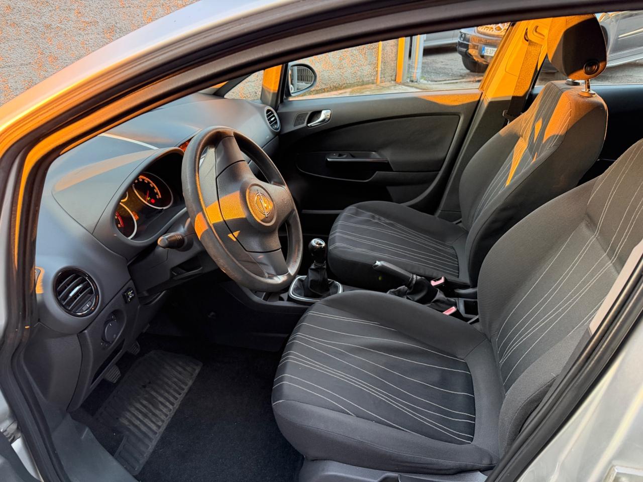 Opel Corsa 1.2 benzina-GPL EURO4 NEOPATENTATI