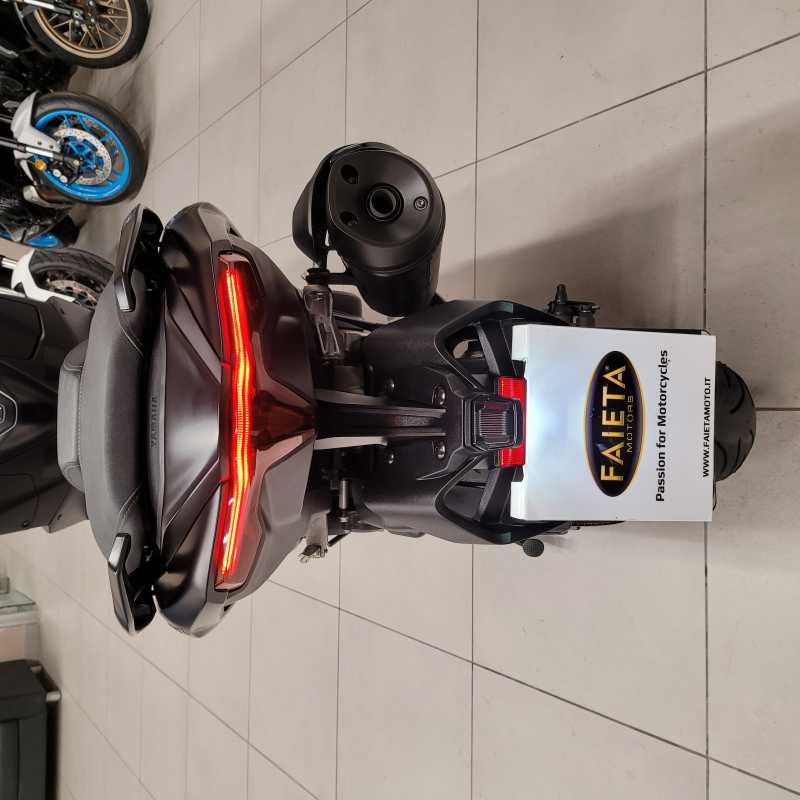 Yamaha T-Max 560 - 2025