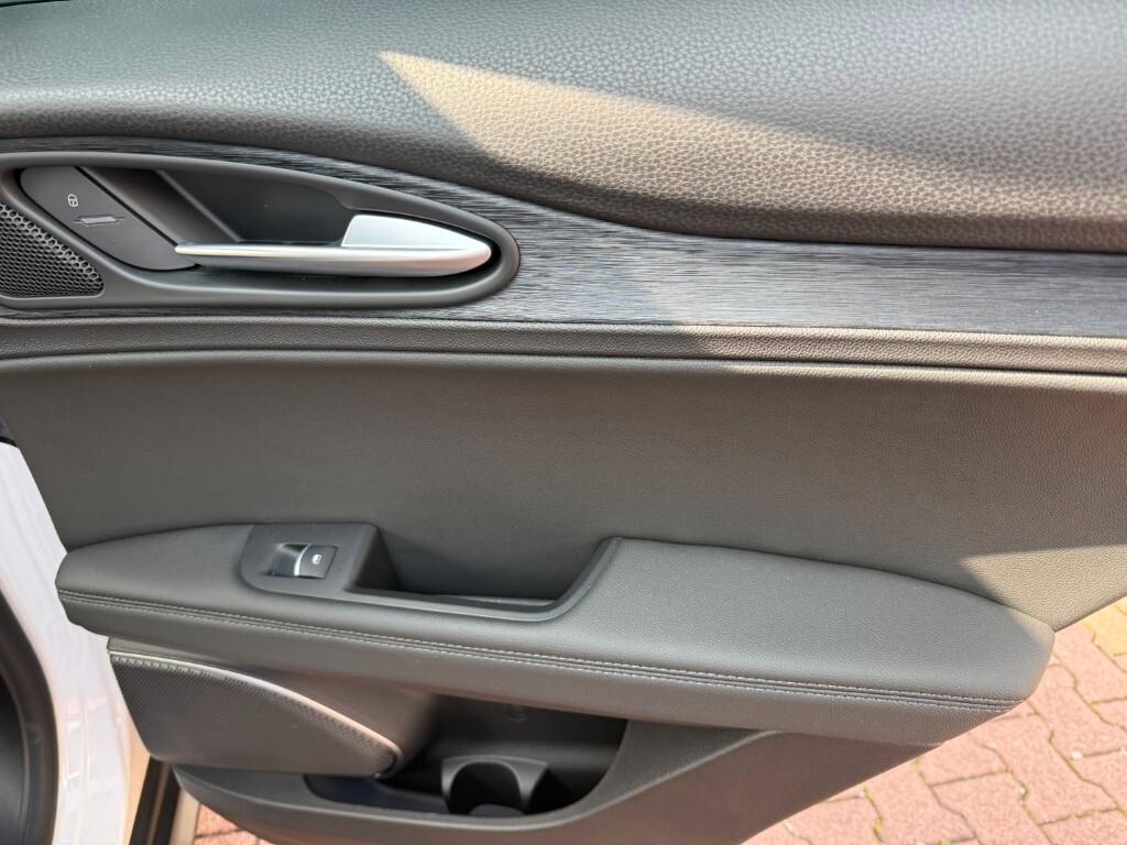 Alfa Romeo Stelvio 2.2 Turbodiesel 160 CV AT8 RWD Super