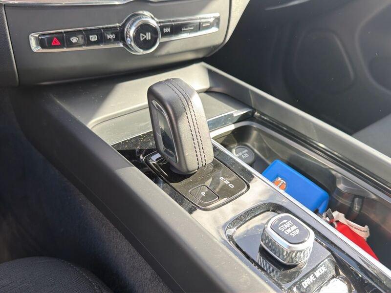 Volvo XC60 XC60 B4 (d) AWD Geartronic Business