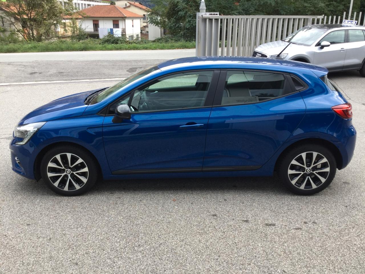 Renault Clio SCe 65 CV 5 porte Equilibre OK NEOPATENTATI SOLI 42.900 KM