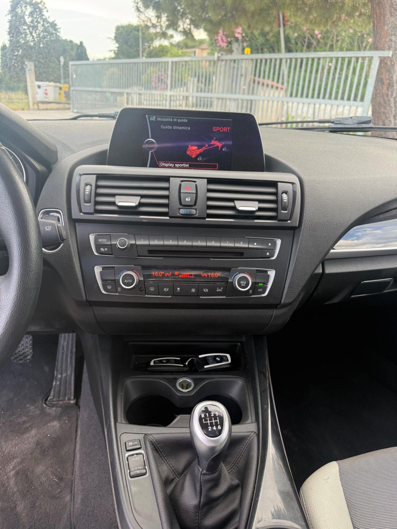 Bmw serie1 2.0 118D Tetto apribile fari Led bi-xenon