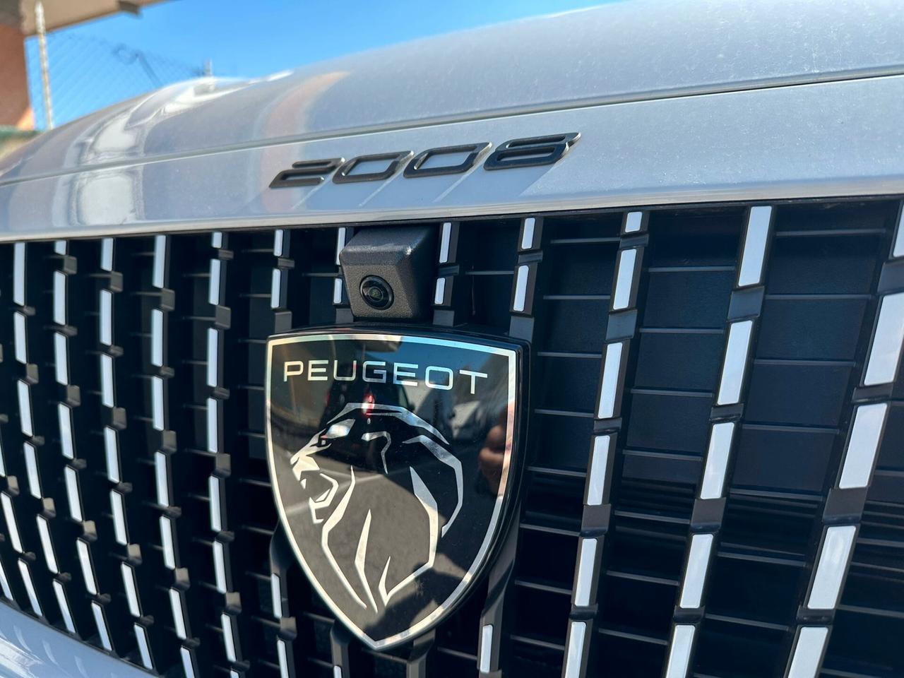 Peugeot 2008 Hybrid 145 e-DCS6 Allure
