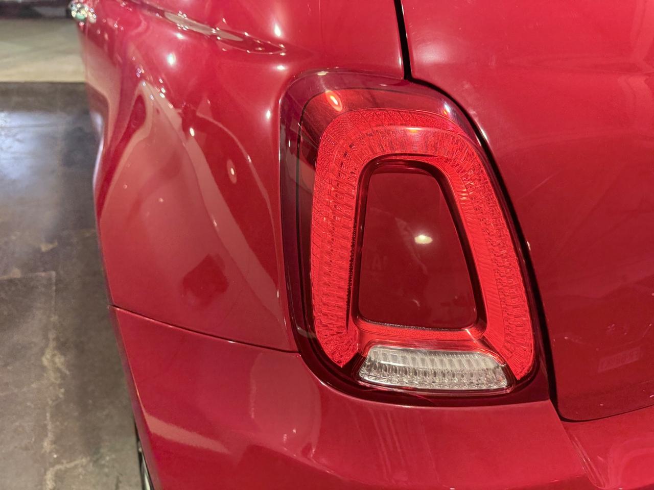 Fiat 500 1.0 Hybrid Red