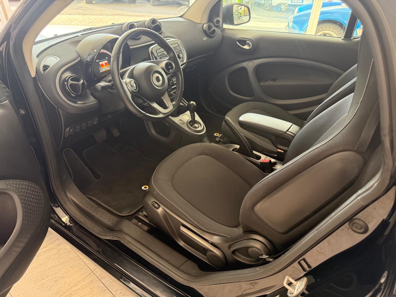 SMART FORTWO FULL OPTIONAL LED VIRTUAL JBL SEDILI RISCALDABILI