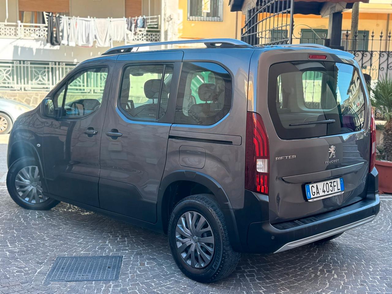 Peugeot Rifter BlueHDi 130 S&S EAT8 Allure Standard