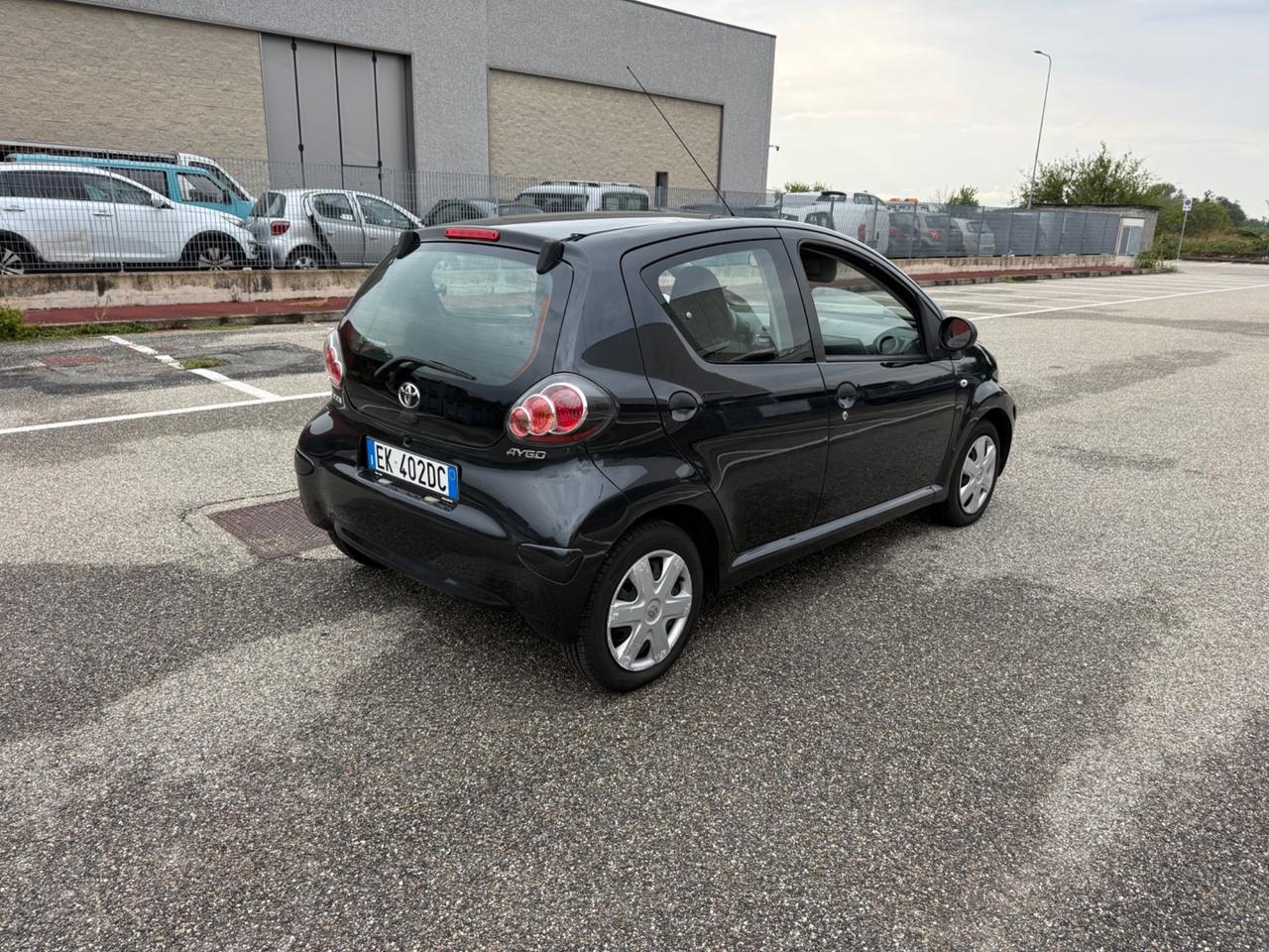 Toyota Aygo 1.0 12V VVT-i 5 porte Deep Ocean Connect