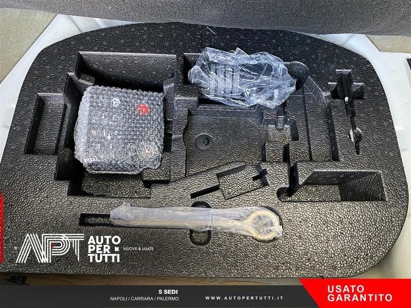 Lancia Ypsilon Ypsilon 1.0 firefly hybrid Silver s&s 70cv