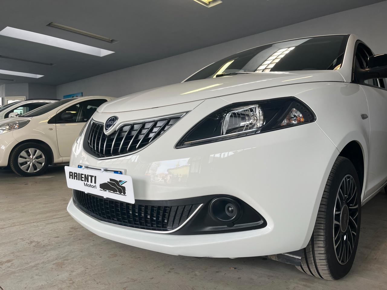Lancia Ypsilon 1.0cc HYBRID GOLD PLUS - PREZZO REALE!