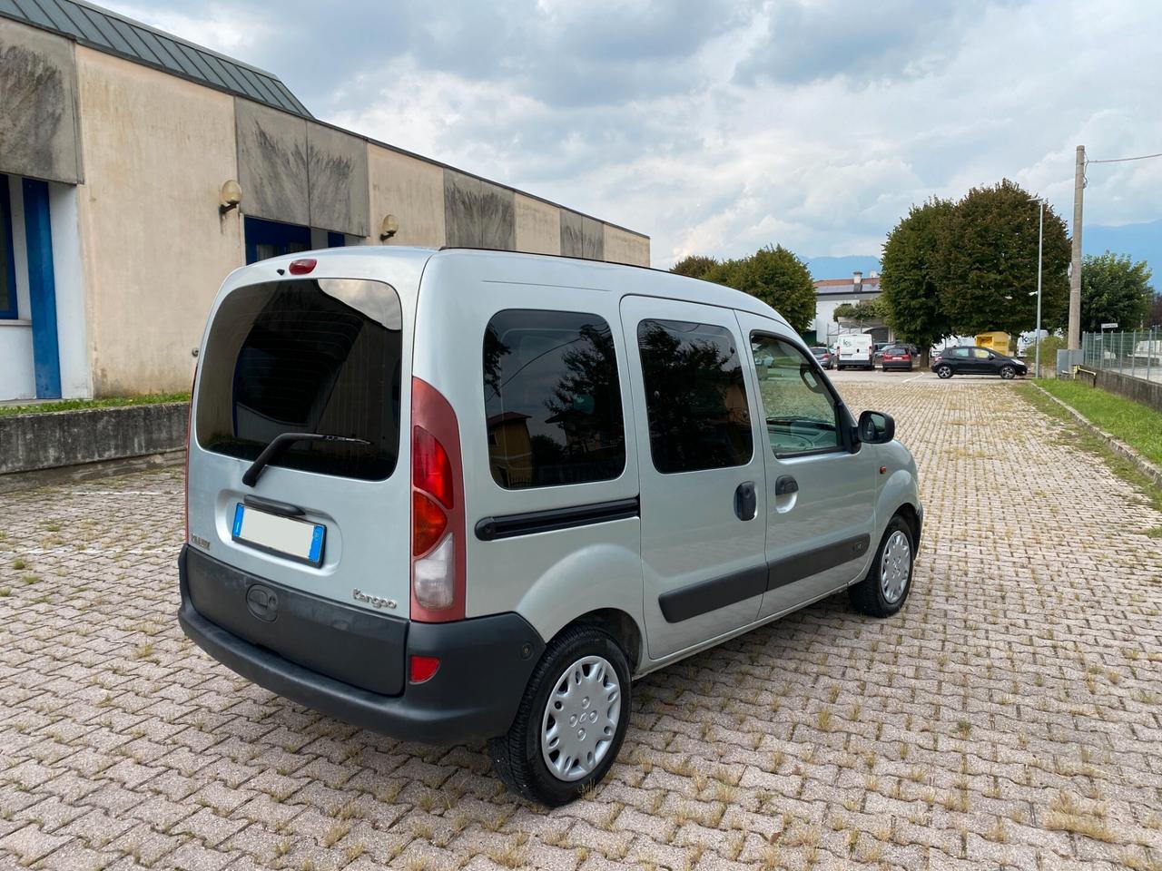Renault Kangoo 1.2i 5Posti 112.000Km