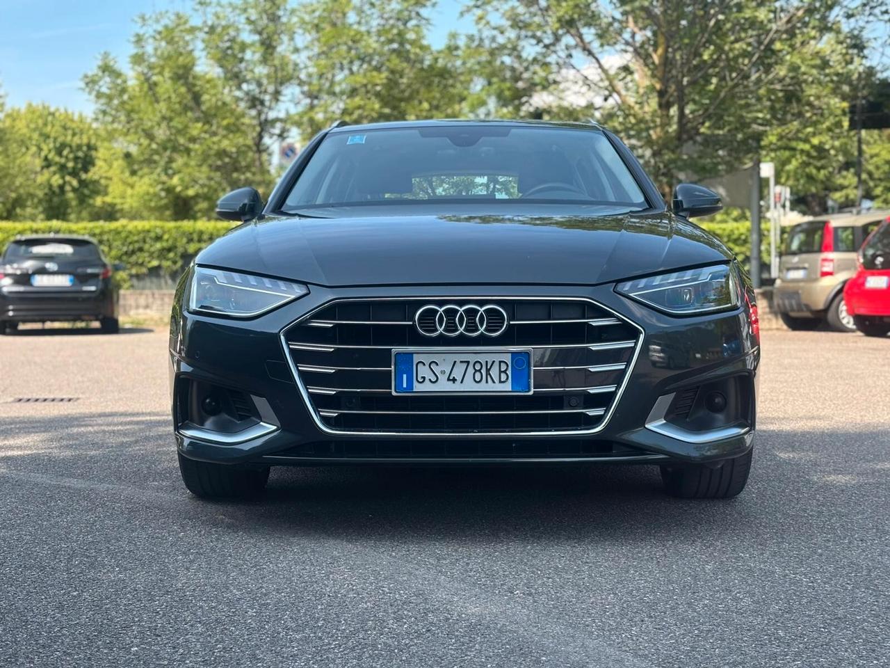Audi A4 30 TDI/136 CV S tronic Business Advanced