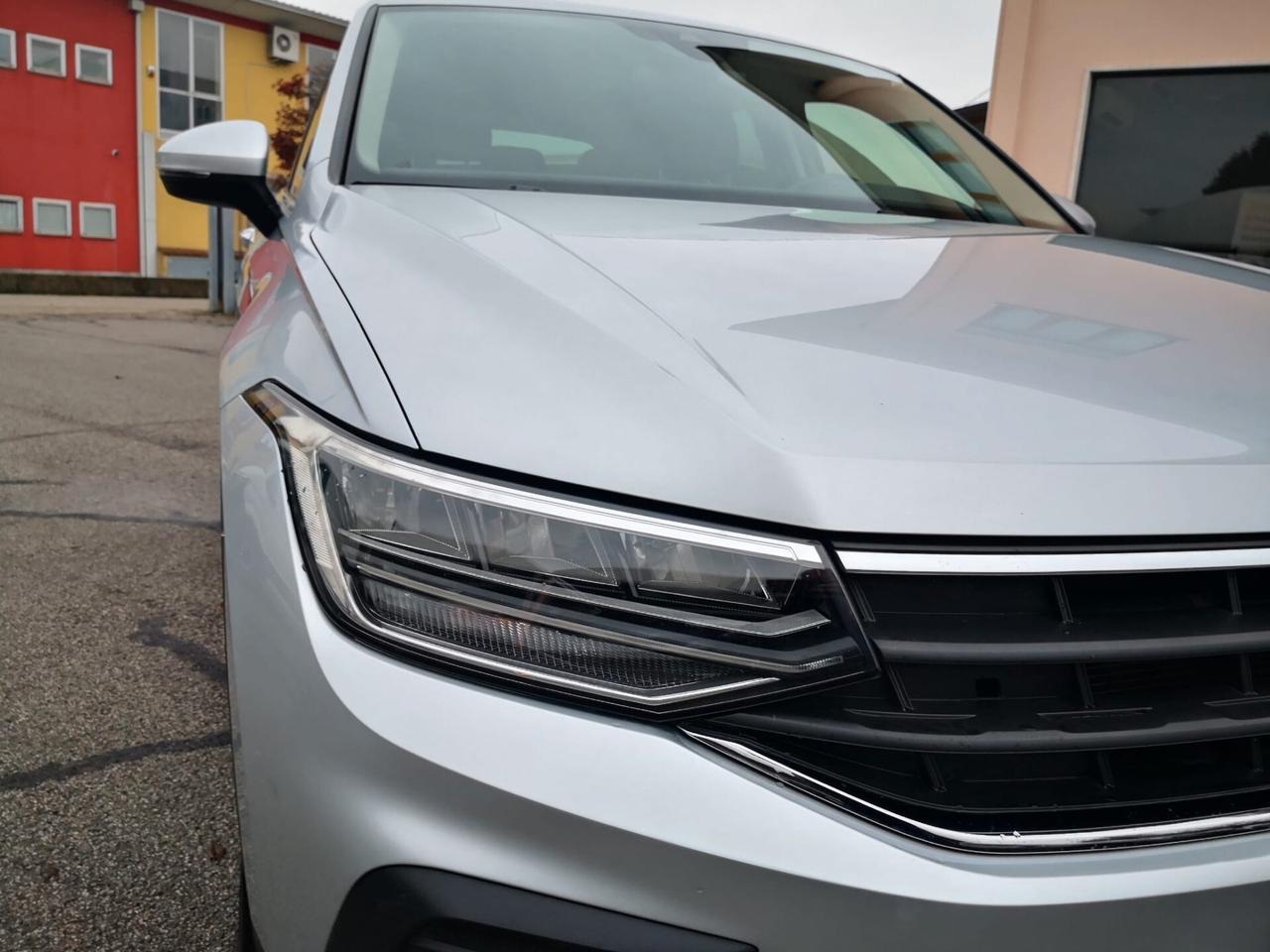 VW Tiguan 2.0 TDI 150 CV SCR DSG Life (RESTYLING)