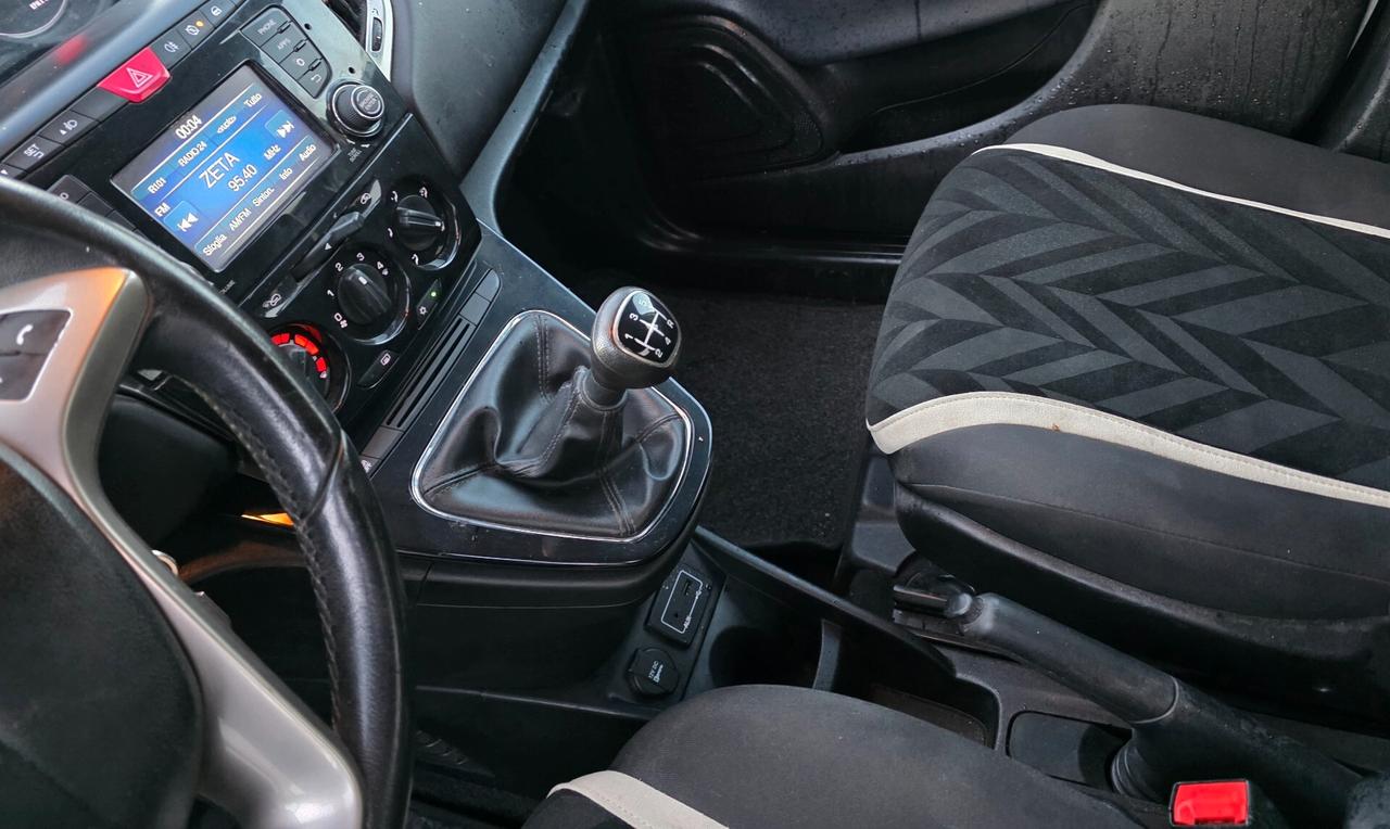 Lancia Ypsilon 1.3 MJT 16V 95 CV 5 porte S&S Platinum