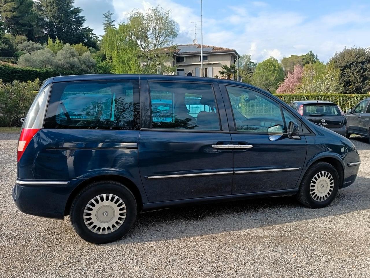 Lancia Phedra 2.2 Jtd 7 posti - Gancio traino Emblema