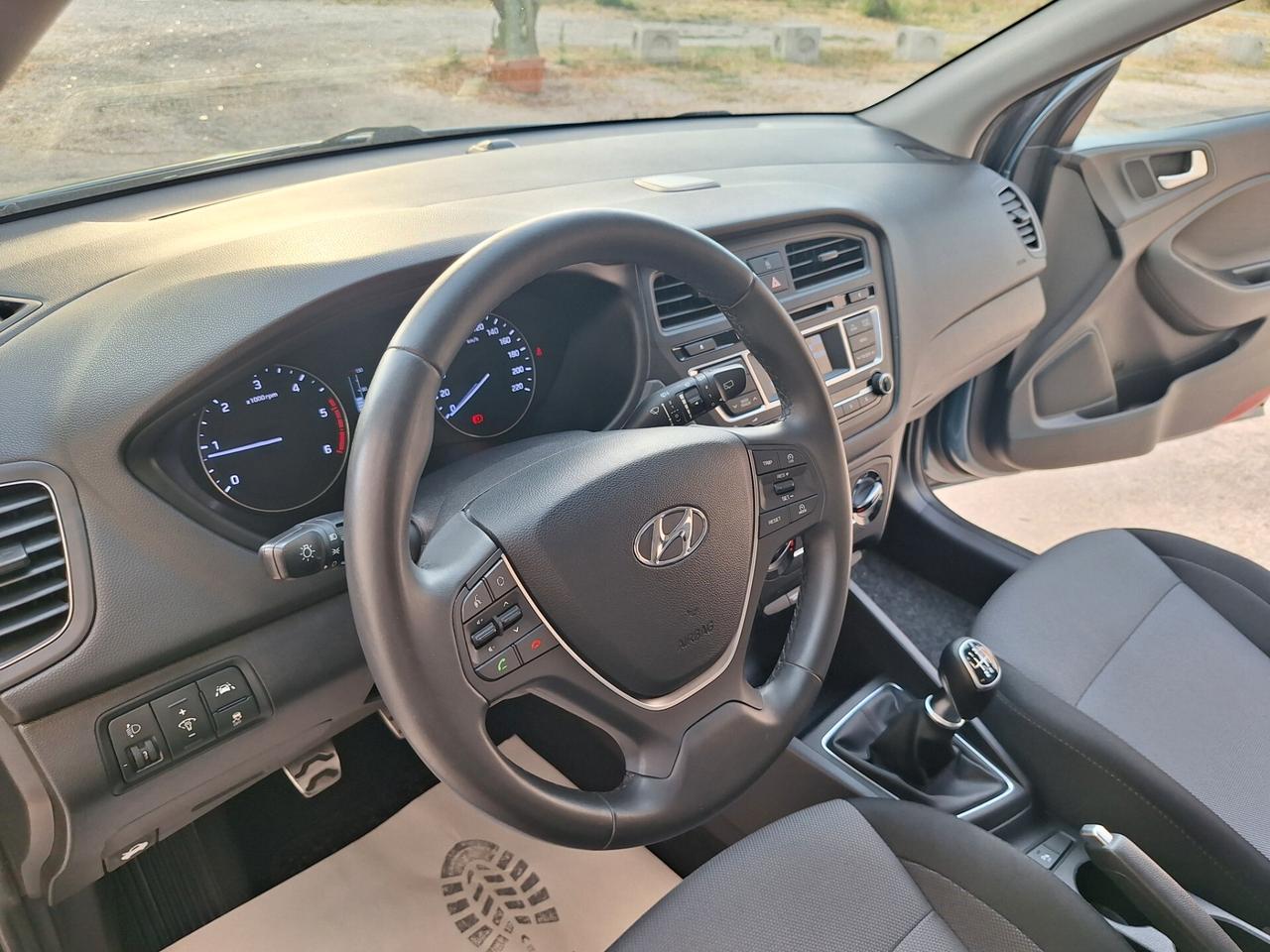 Hyundai i20 1.4 CRDi 5p. ACTIVE CROSS 2016