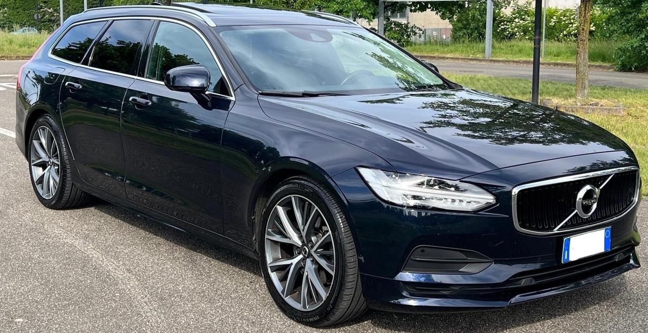 Volvo V90 D4 R-design