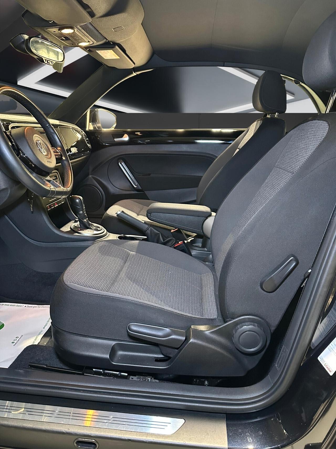 Volkswagen Maggiolino Cabrio 2.0 TDI DSG Design BlueMotion Technology