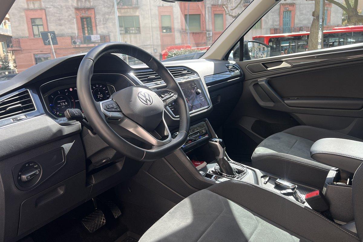 VOLKSWAGEN Tiguan 2.0 TDI 150 CV SCR DSG Elegance
