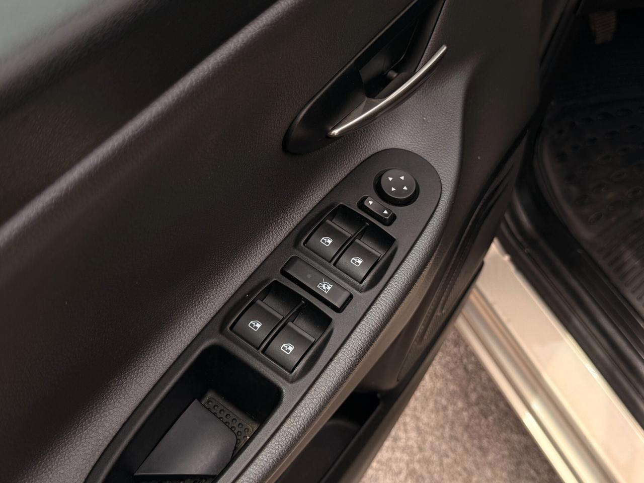 Lancia Ypsilon 1.2 69 CV 5 porte S&S Gold