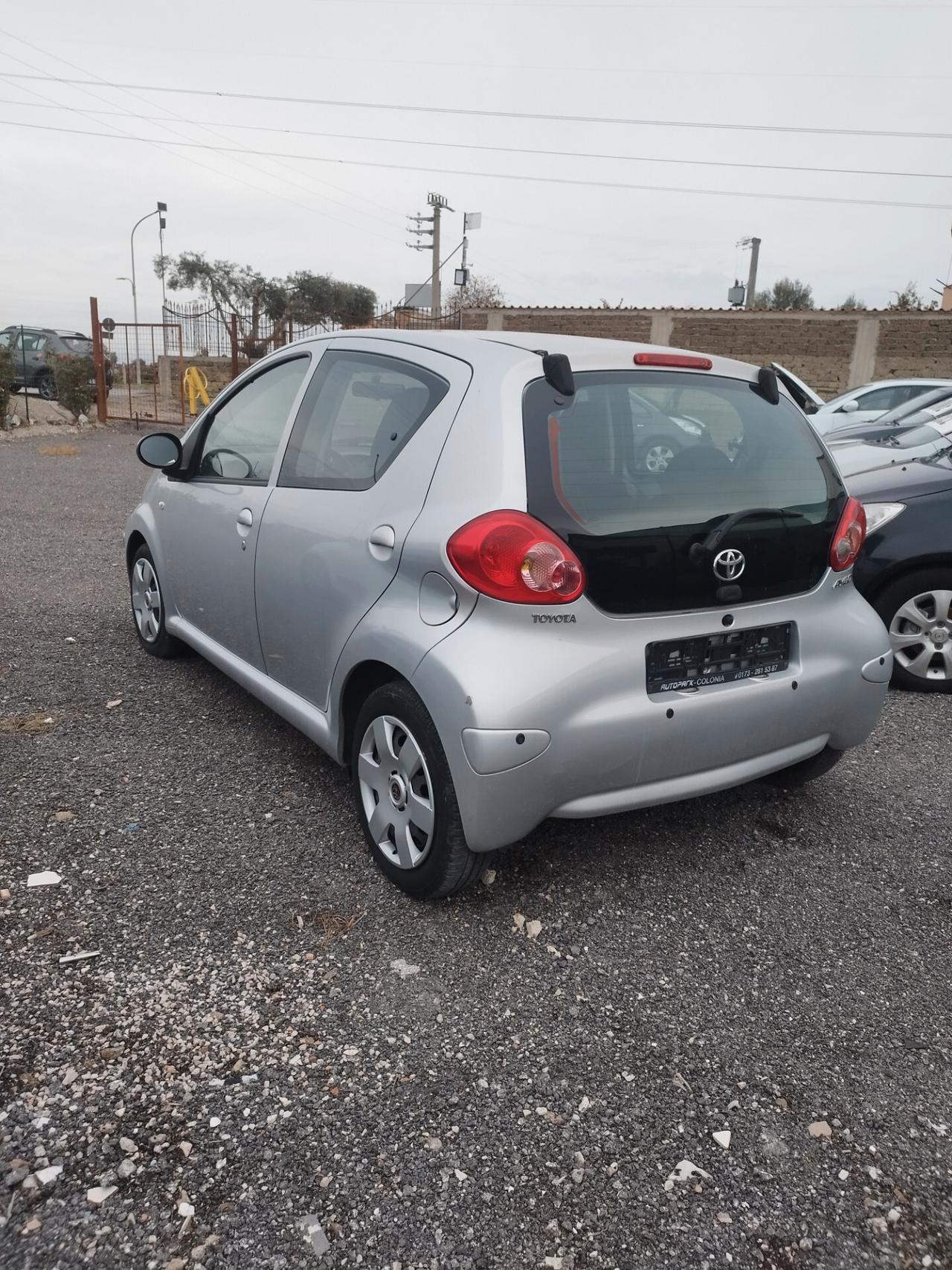 Toyota Aygo 1.0 VVT-i 69 CV 5 porte