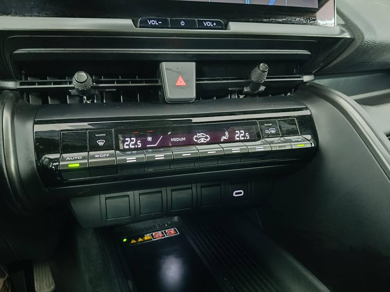 TOYOTA C-HR II 2023 - C-HR 1.8 hev Trend fwd e-cvt