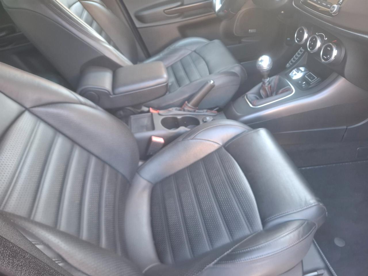 Alfa Romeo Giulietta - 1.6 JTD Esclusive