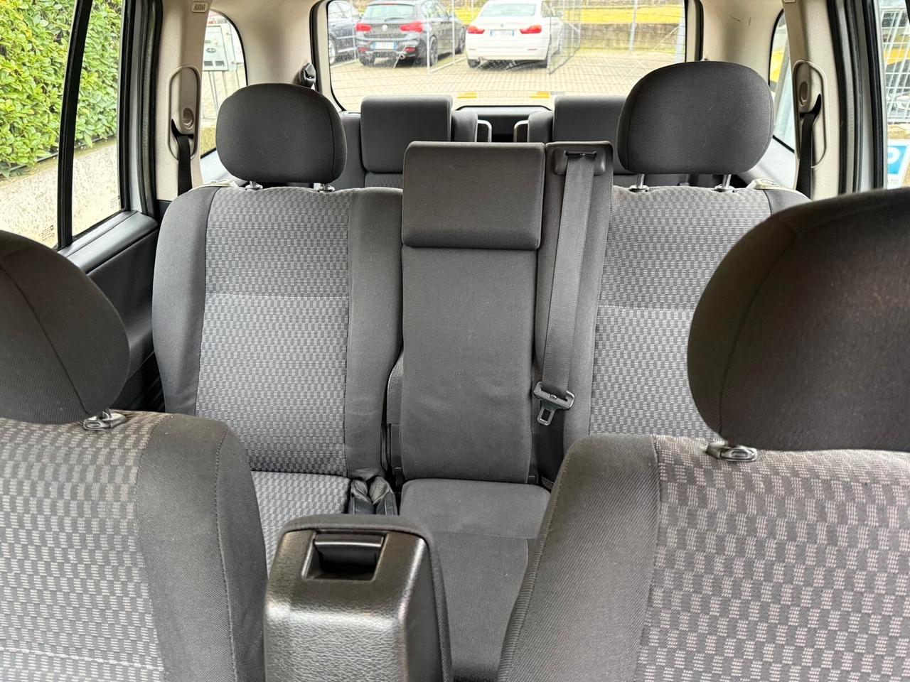 Opel Zafira Elegance 7 POSTI