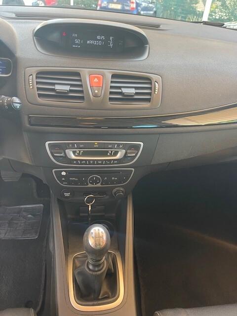 RENAULT MEGANE 5P 1.6 110CV LIMITED