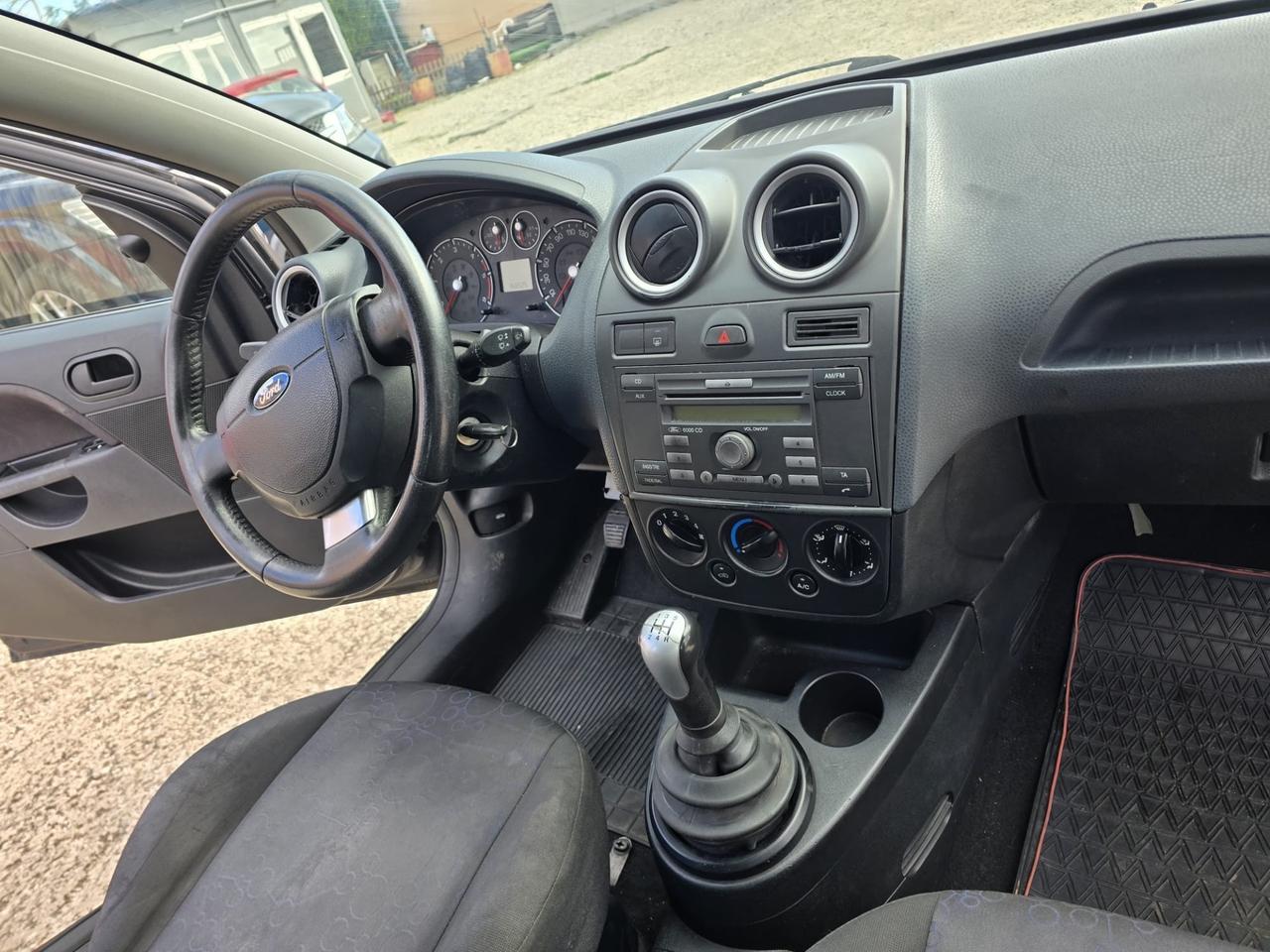 Ford Fiesta 1.6 TDCi 5p. Ghia