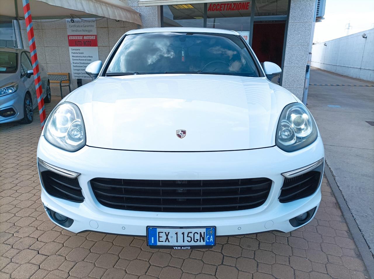 Porsche Cayenne 3.0 D 250CV - RESTILYNG (MOD.2015 IN SU)