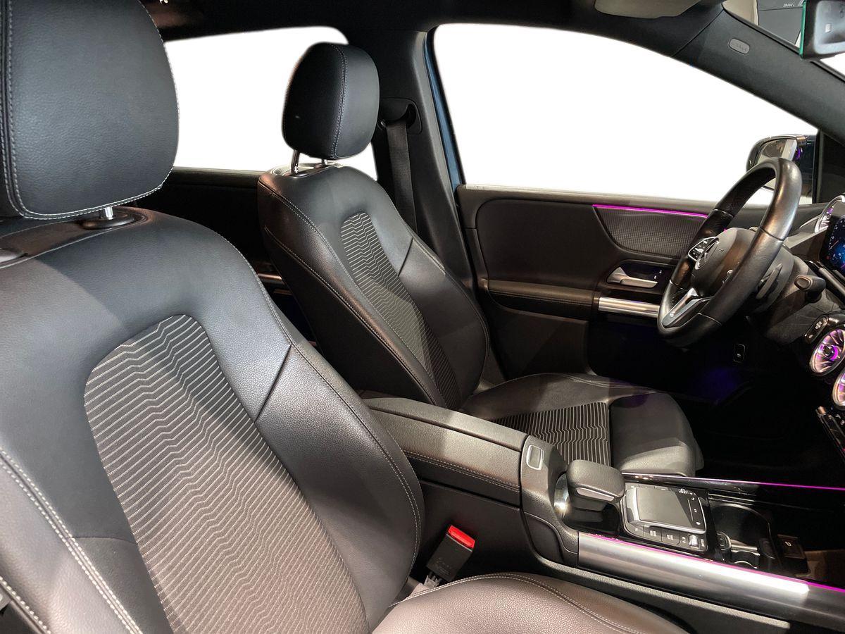 Mercedes-Benz Classe B - W247 2018 - B 180 d Sport auto