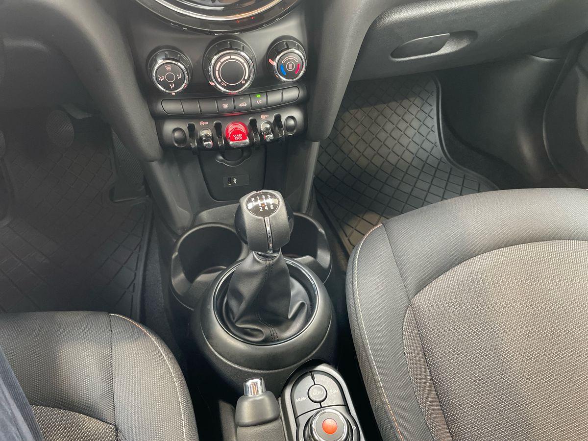 MINI Mini IV F55 2021 5p - Mini 5p 1.5 One Classic 75cv