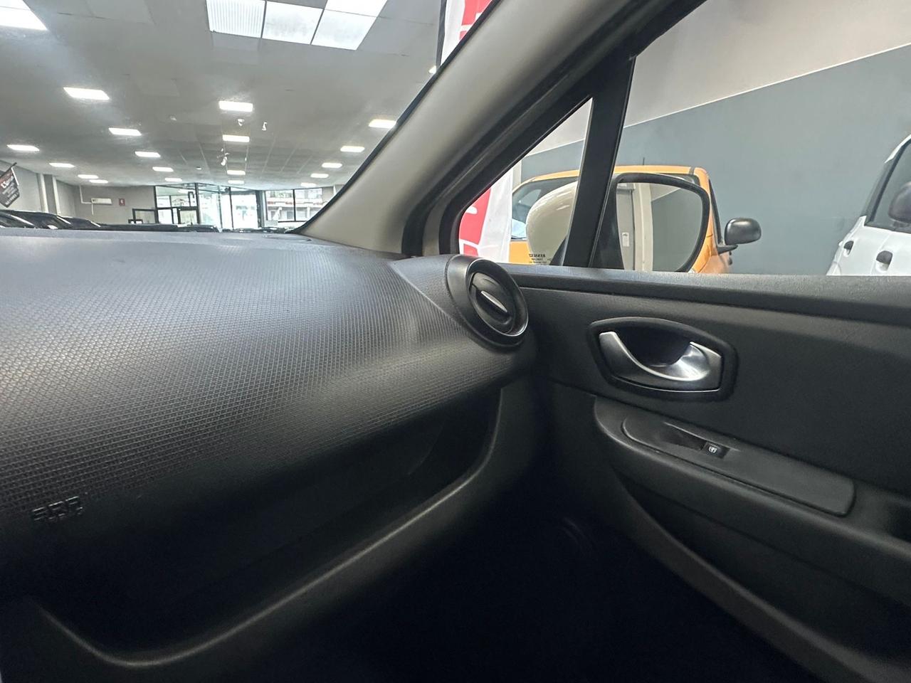 Renault Clio 1.2 75 CV 5P. Duel Navi Ok Neopatentati