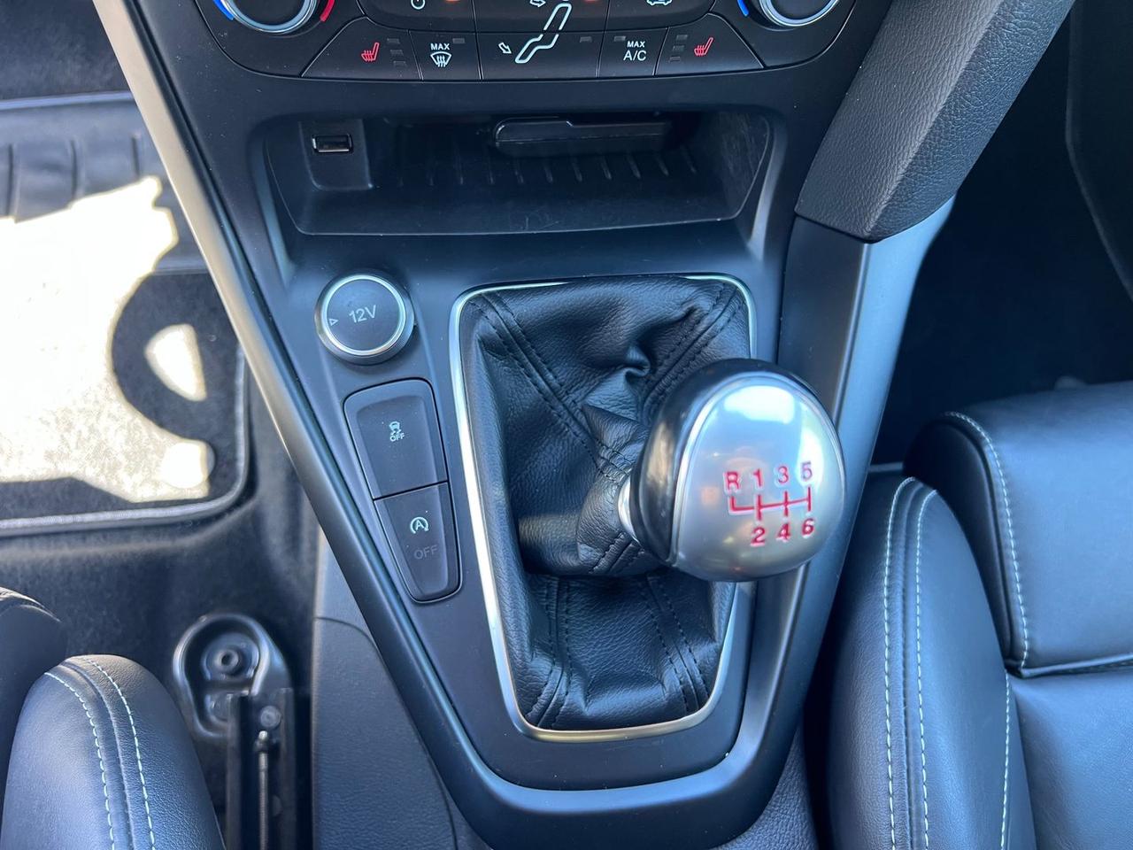 Ford Focus ST 2.0 EcoBoost 250 CV #10875