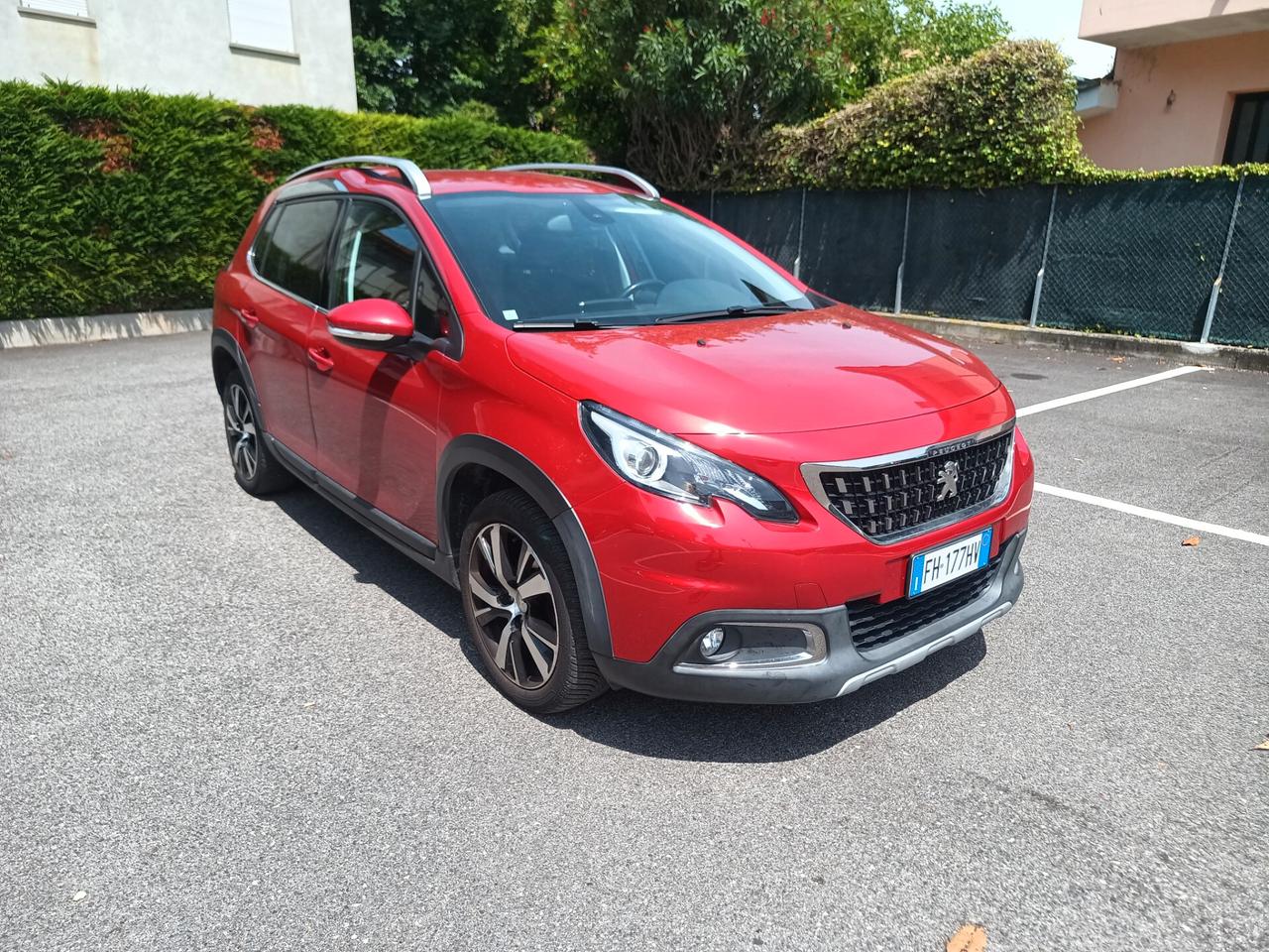 Peugeot 2008 BlueHDi 100 Allure