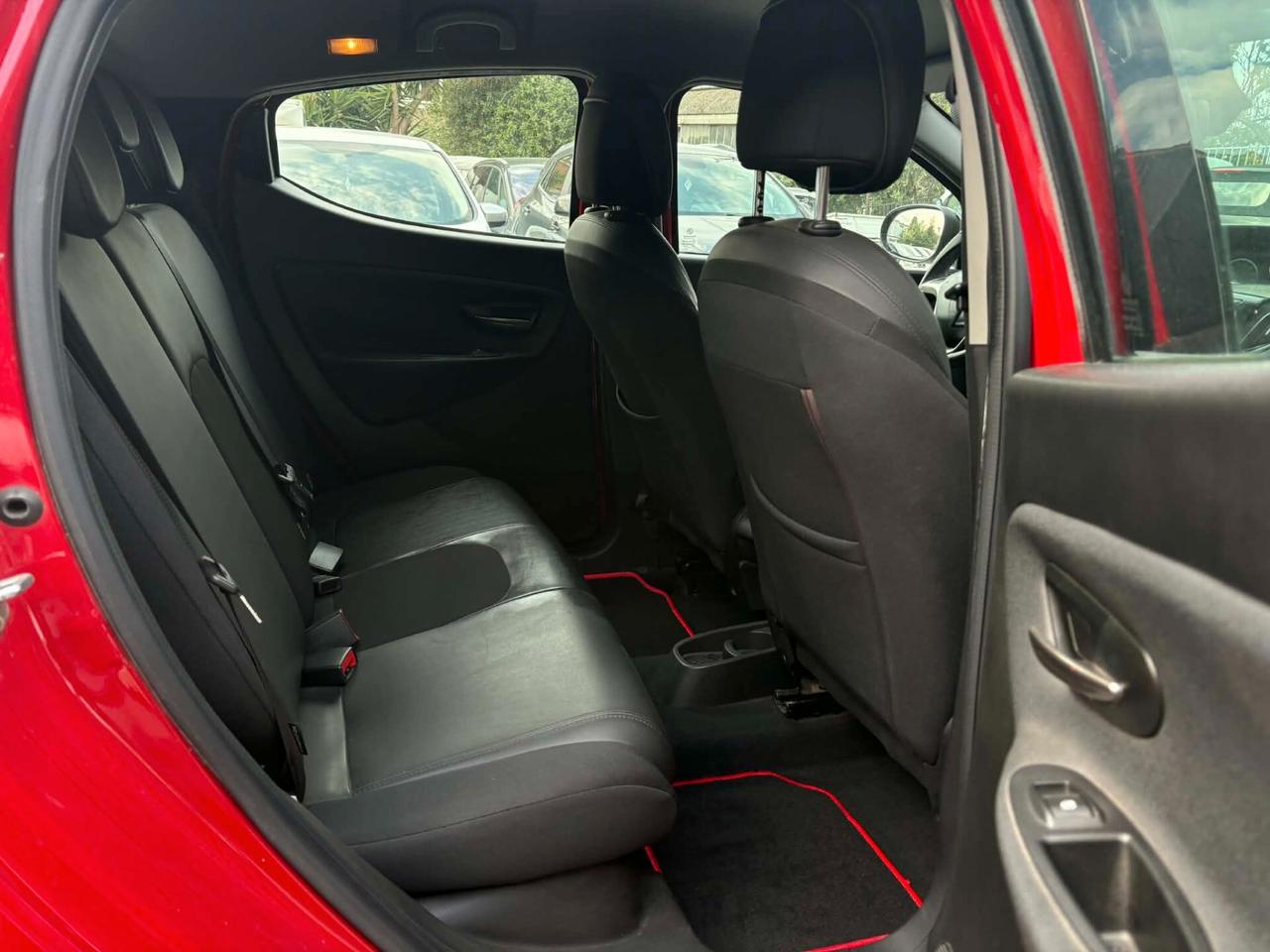 Lancia Ypsilon 1.2 69 CV 5 porte GPL 2035 Ecochic Elefantino