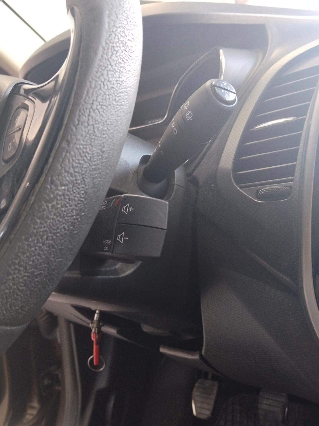 Renault Captur 1.5 diesel 2017 CON GARANZIA