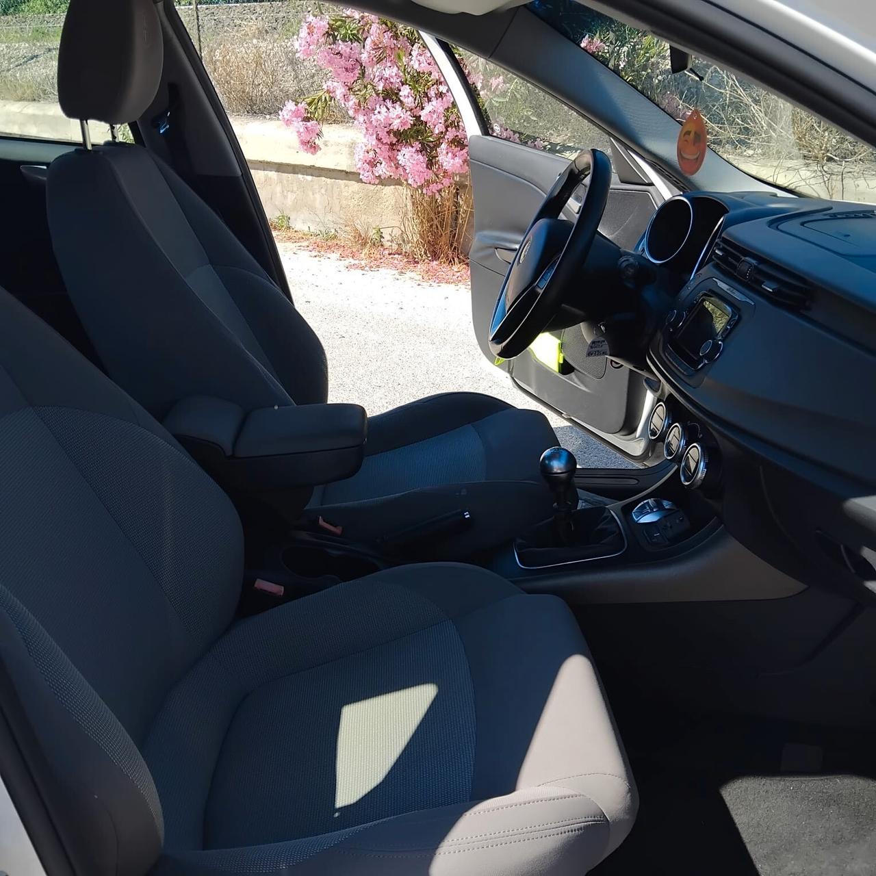 Alfa Romeo Giulietta 1.6 diesel manuale NEOPATENTATI restayling