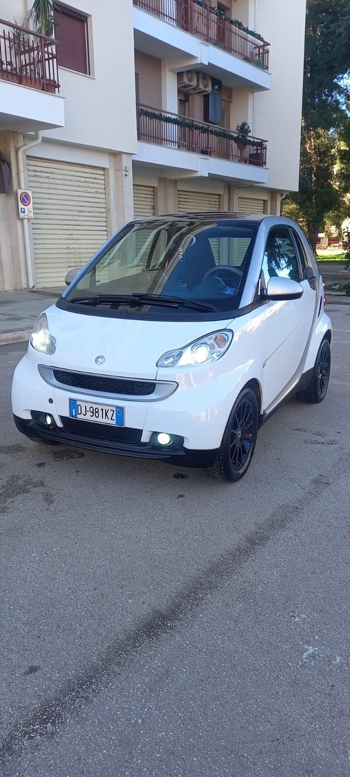 Smart ForTwo 1000 85 cavalli bicolore con tetto panoramico