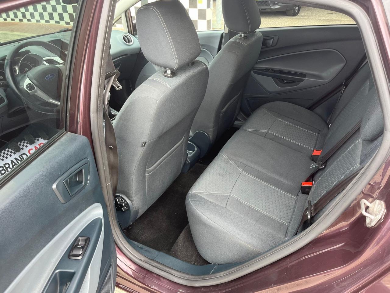 Ford Fiesta 1.6 TDCi 5p. Titanium Unipro 2010