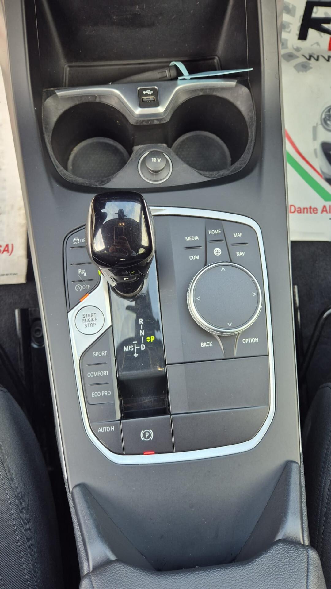 Bmw 116 116d 5p. Business Advantage