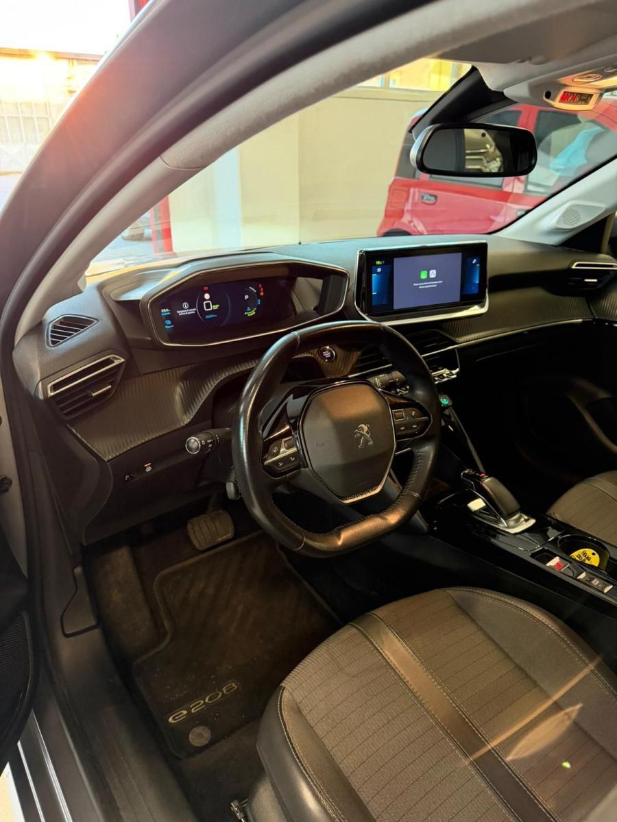 PEUGEOT - 208 / e-208
